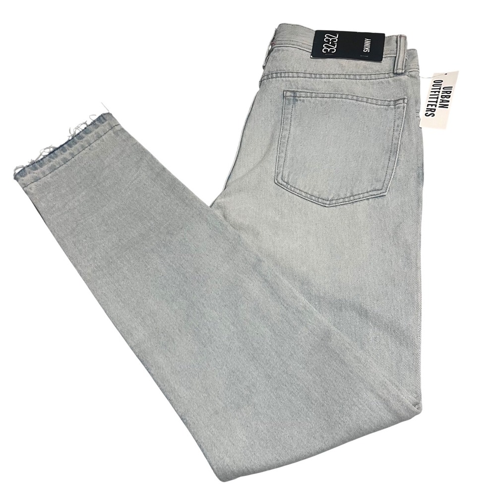 BDG Urban Outfitters Jeans Mens Slim NWT 32x32 Light Wash‎ Raw Hem 100% Cotton